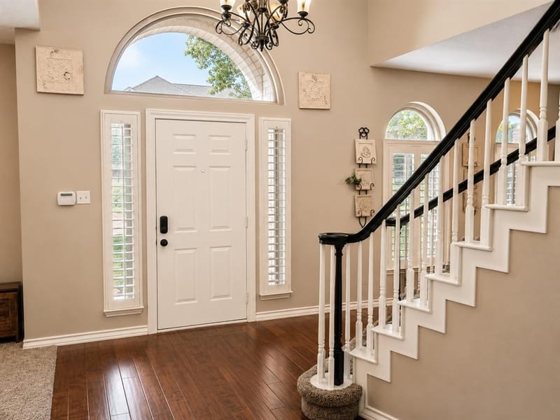 2902 Redstone Drive, Arlington TX 76001 - Photo 6