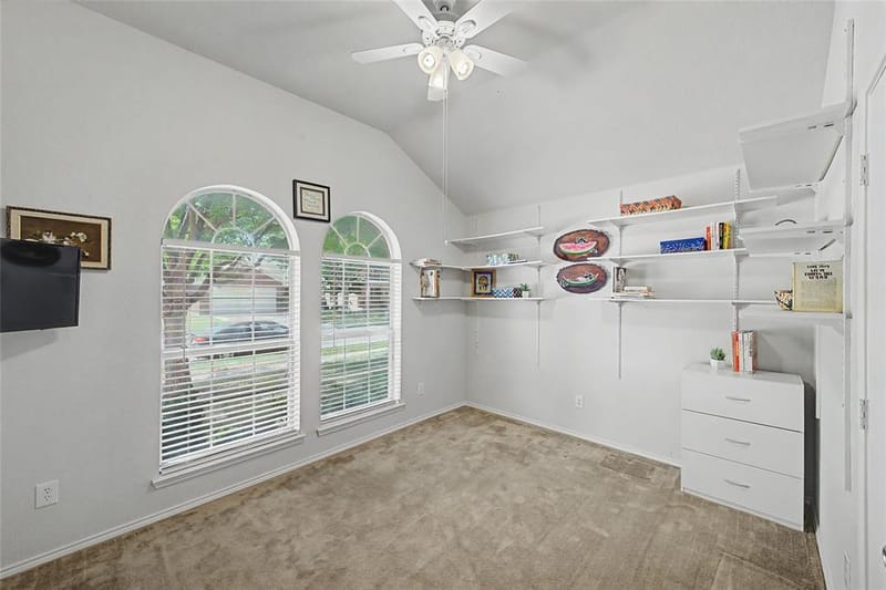 9225 Comanche Ridge Drive, Fort Worth TX 76131 - Photo 10