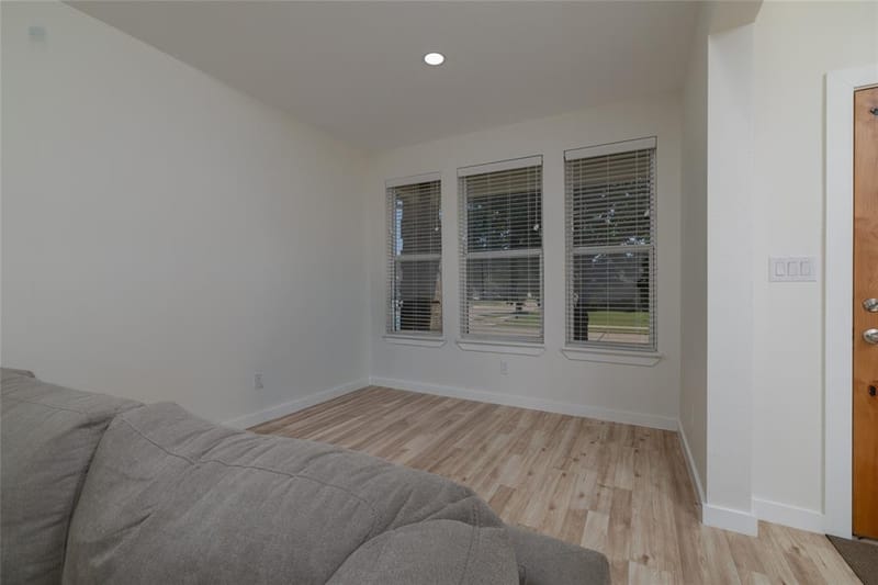 66 Lucas Lane, Edgecliff Village TX 76134 - Photo 8