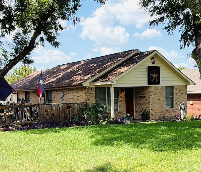 301 E Mimosa Street, Crandall TX 75114