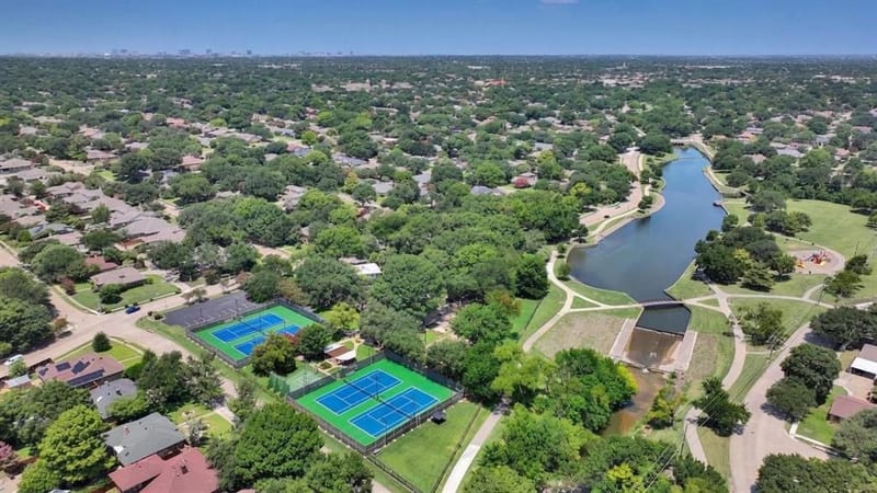 1916 Lake Hill Lane, Plano TX 75023 - Photo 31