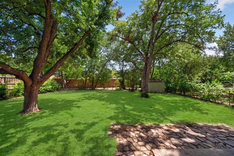 1110 Ryan Avenue, Carrollton TX 75006 - Photo 34