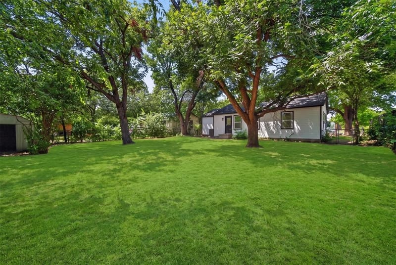 1110 Ryan Avenue, Carrollton TX 75006 - Photo 33