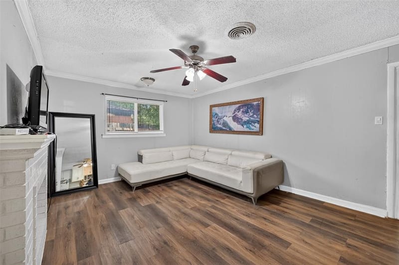 423 Mckown Drive, Mansfield TX 76063 - Photo 6