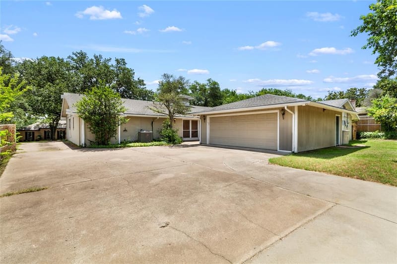 2641 Woodmont Circle, Waco TX 76710 - Photo 36
