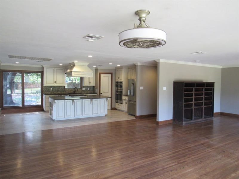 3300 Oakridge Lane, Waco TX 76708 - Photo 6