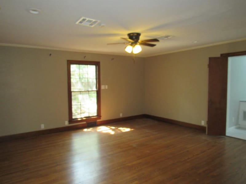 3300 Oakridge Lane, Waco TX 76708 - Photo 8