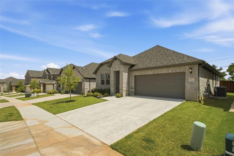 2724 Acadia Drive, Corinth TX 76210 - Photo 34
