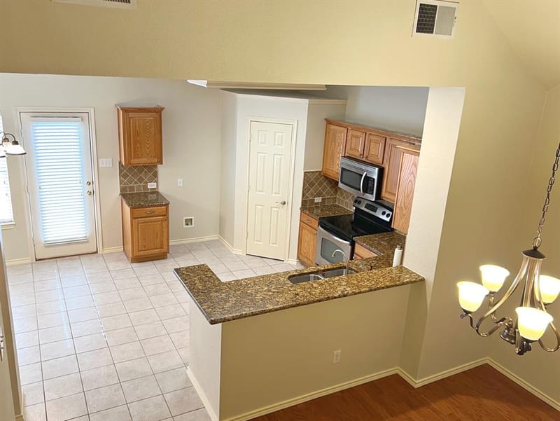 529 Continental Drive, Lewisville TX 75067 - Photo 10