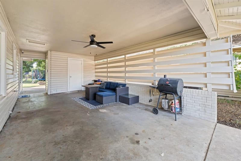 809 Phillips Street, Cleburne TX 76033 - Photo 5