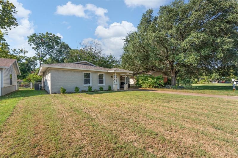 809 Phillips Street, Cleburne TX 76033 - Photo 20