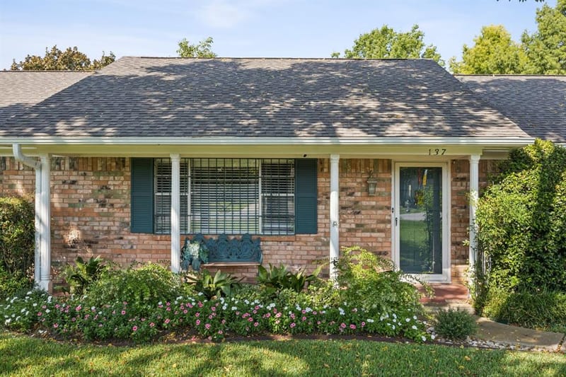 137 Southwood Drive, Lancaster TX 75146 - Photo 2