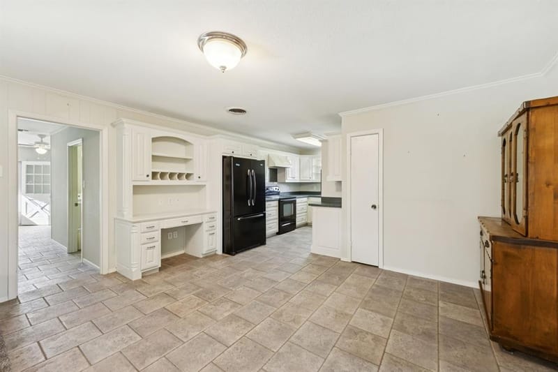 137 Southwood Drive, Lancaster TX 75146 - Photo 9