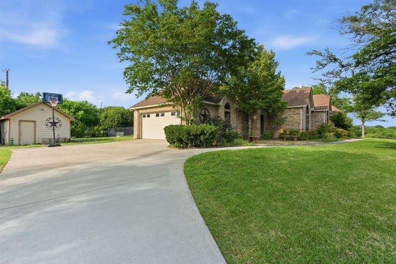 128 Horizon Circle, Azle TX 76020 - Photo 7