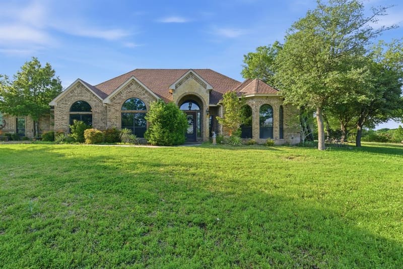 128 Horizon Circle, Azle TX 76020 - Photo 4