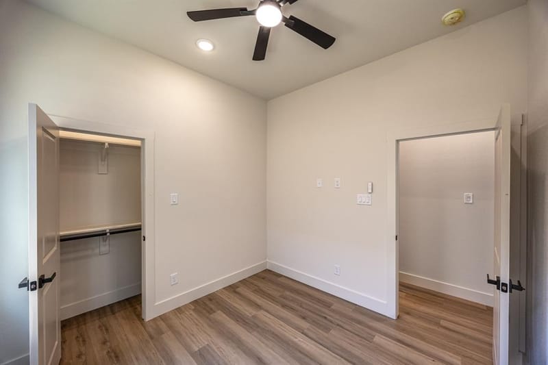 903 S Ayers Avenue, Fort Worth TX 76103 - Photo 16