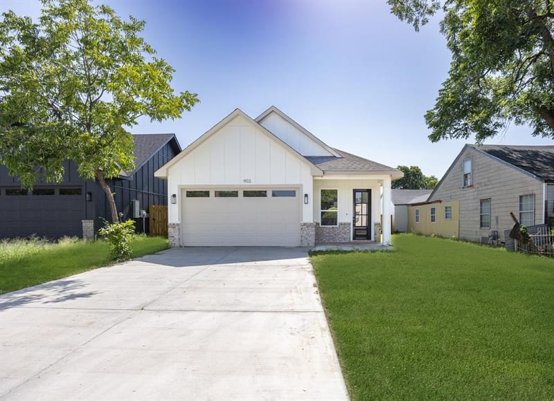 903 S Ayers Avenue, Fort Worth TX 76103