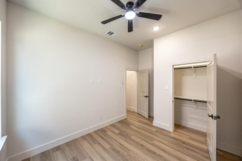 903 S Ayers Avenue, Fort Worth TX 76103 - Photo 18