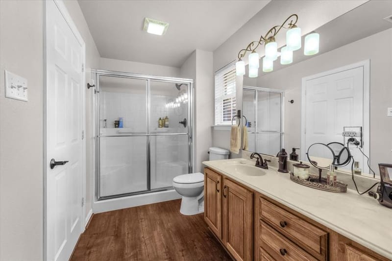 1013 Teresa Court, Granbury TX 76048 - Photo 12