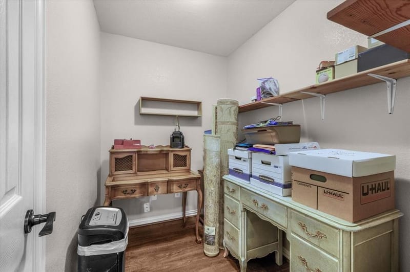 1013 Teresa Court, Granbury TX 76048 - Photo 14