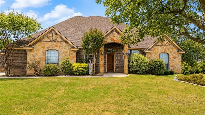 112 Meadow Arbor Drive, Weatherford TX 76085