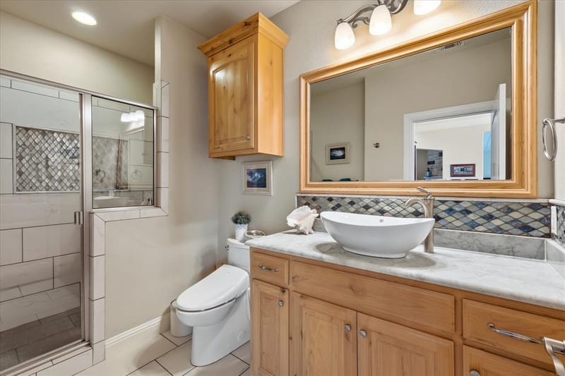1616 Malibu Bay Court, Granbury TX 76048 - Photo 26