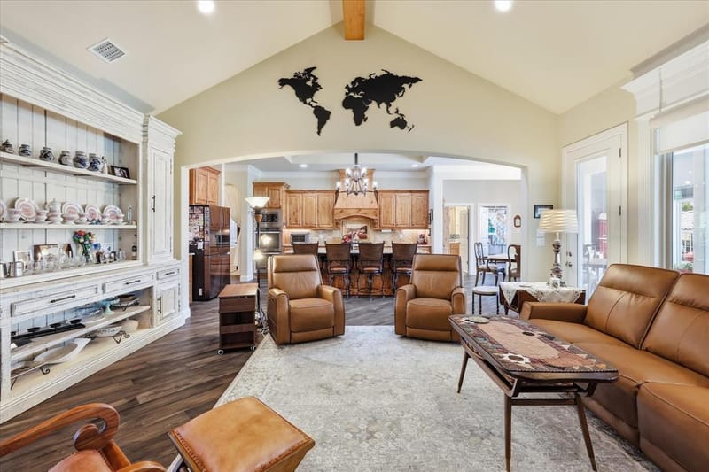 1616 Malibu Bay Court, Granbury TX 76048 - Photo 7