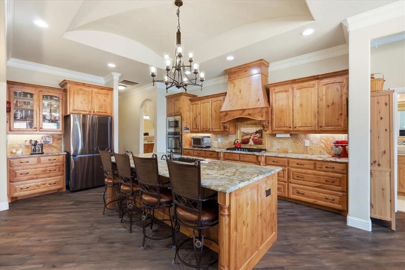 1616 Malibu Bay Court, Granbury TX 76048 - Photo 9