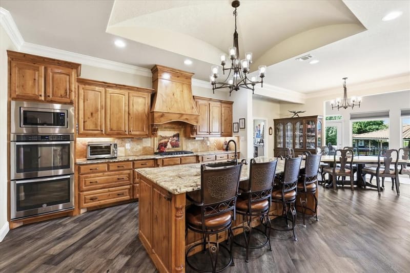 1616 Malibu Bay Court, Granbury TX 76048 - Photo 14