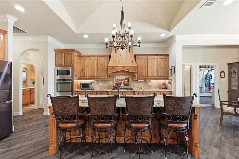 1616 Malibu Bay Court, Granbury TX 76048 - Photo 15