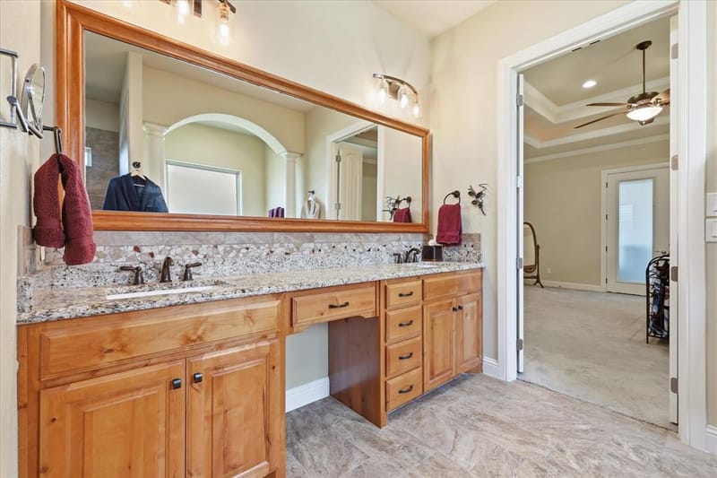 1616 Malibu Bay Court, Granbury TX 76048 - Photo 21