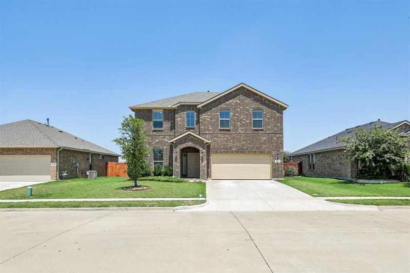 1404 Fremont Trail, Cleburne TX 76033 - Photo 3
