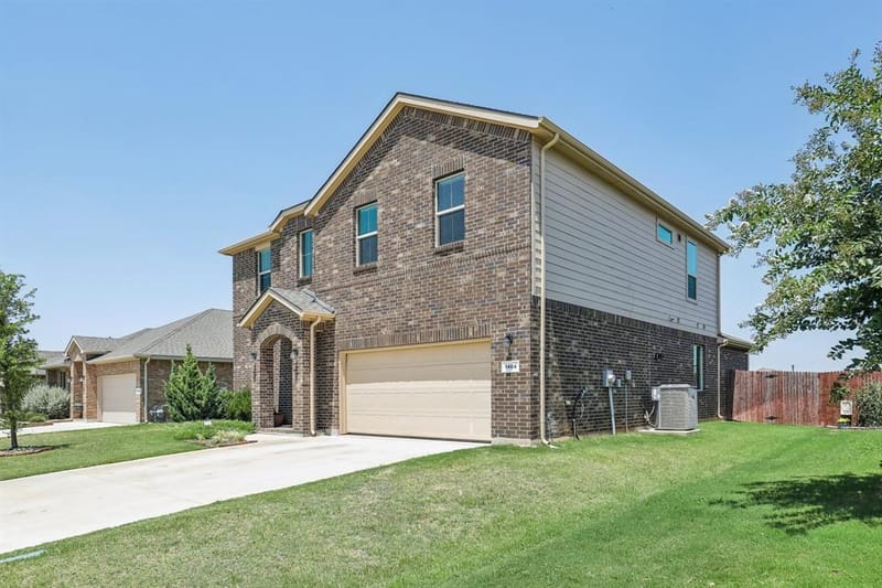 1404 Fremont Trail, Cleburne TX 76033 - Photo 4