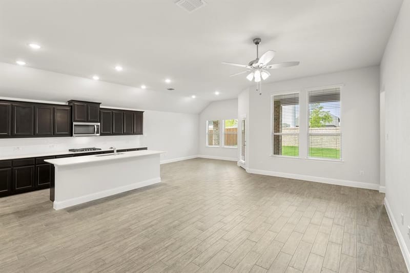 121 Whistling Duck Drive, Balch Springs TX 75181 - Photo 6