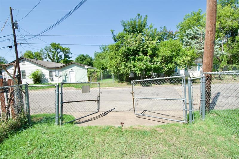 2015 N 12th Street, Waco TX 76708 - Photo 4