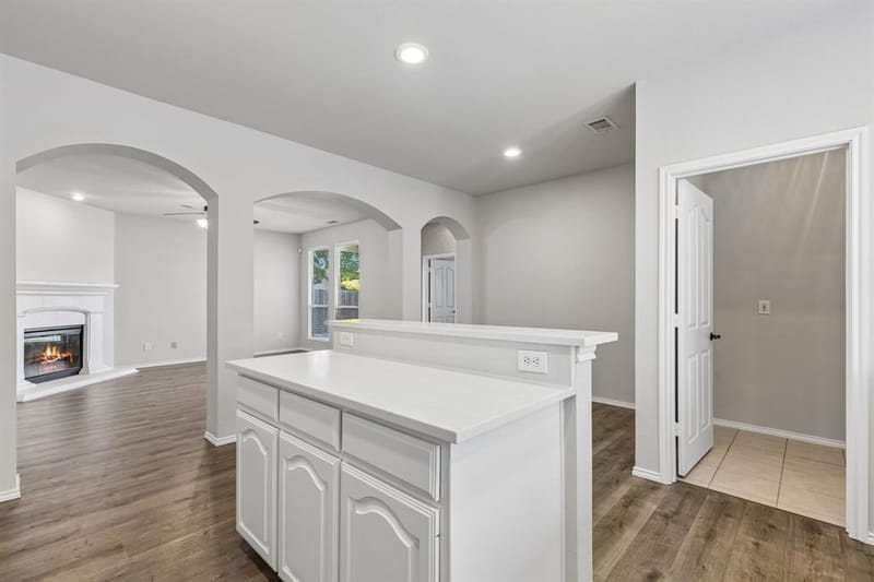 436 Baverton Lane, Fort Worth TX 76052 - Photo 5