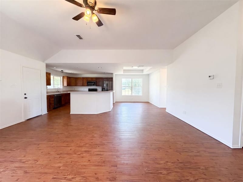 201 Driftwood Court, Runaway Bay TX 76426 - Photo 7