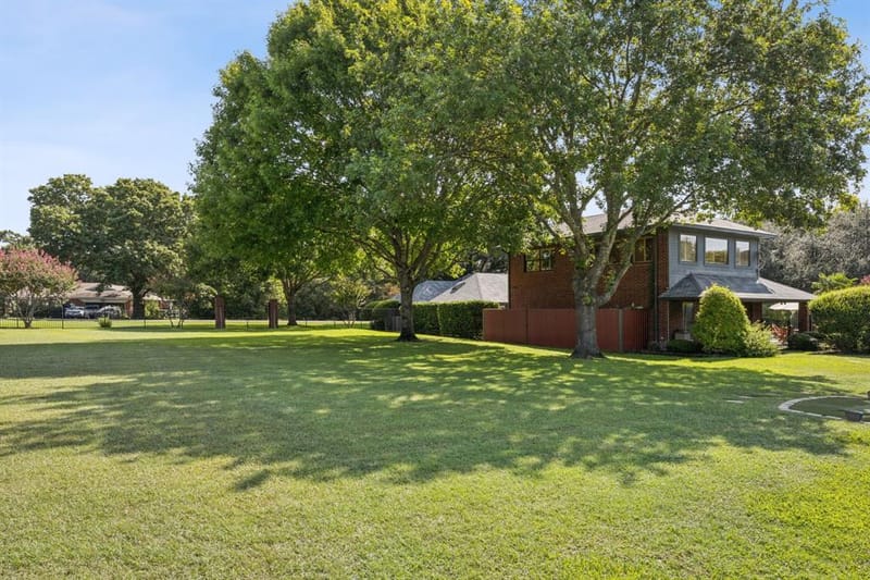 201 Oakwood Drive, Lancaster TX 75146 - Photo 36