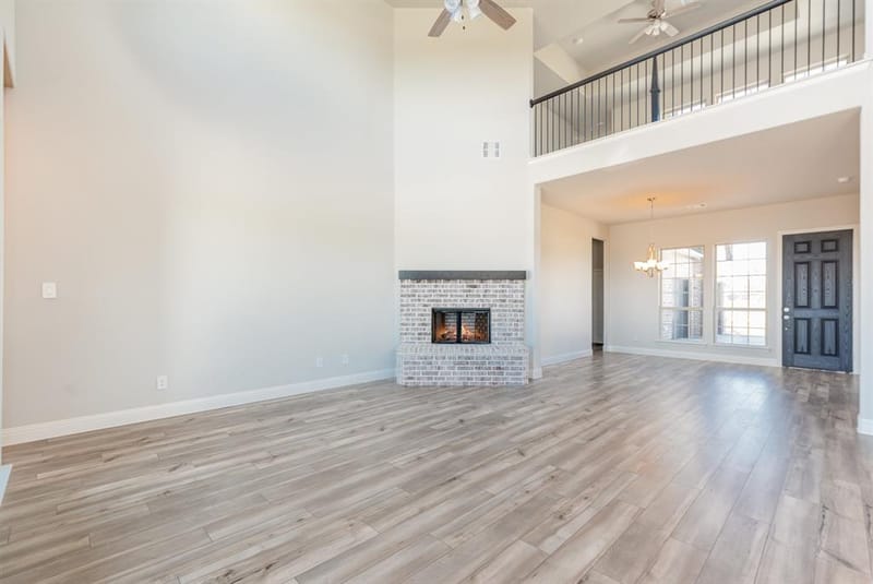 610 Crystal Lake Lane, Red Oak TX 75154 - Photo 6