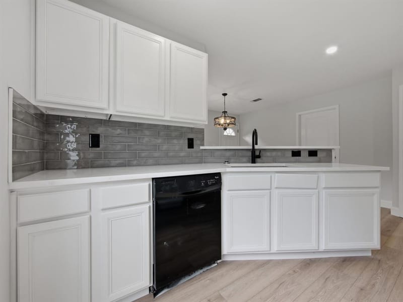 105 E Foggle Street, Athens TX 75751 - Photo 13