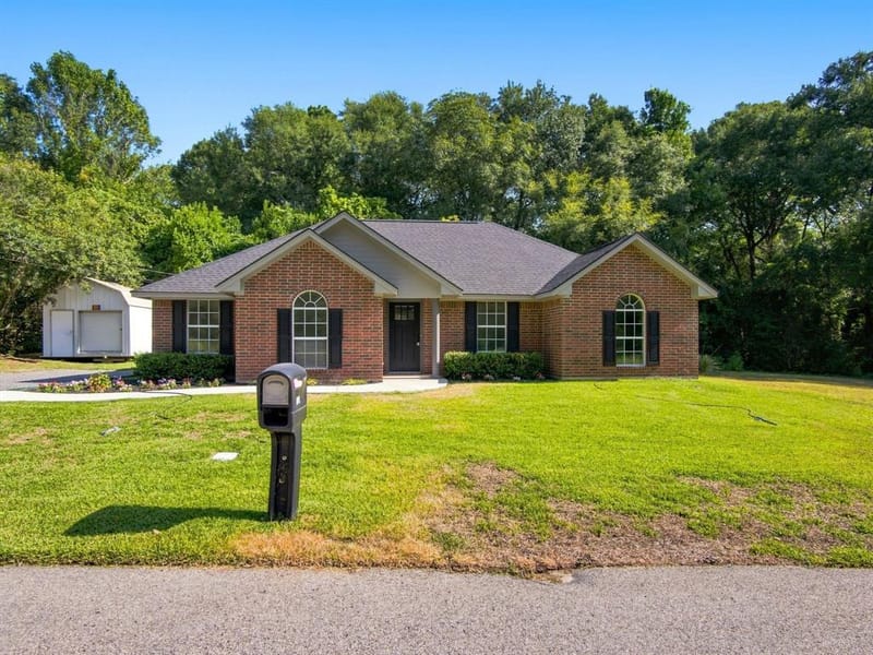 105 E Foggle Street, Athens TX 75751