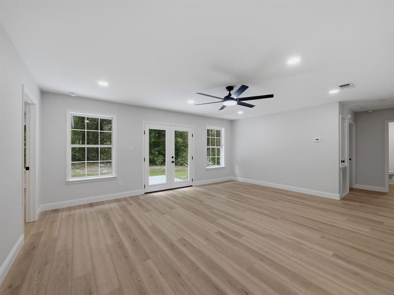 105 E Foggle Street, Athens TX 75751 - Photo 9