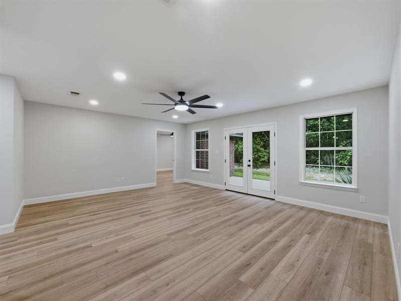 105 E Foggle Street, Athens TX 75751 - Photo 8