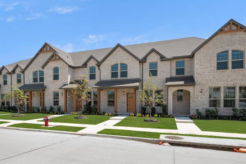 4506 Avion Drive, Sanger TX 76266 - Photo 2