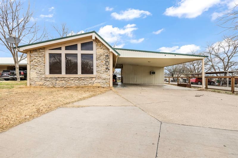 505 Alexander Road, Stephenville TX 76401