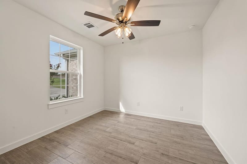 3960 John E. Woody Road, Springtown TX 76082 - Photo 6