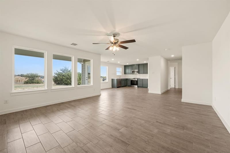 3960 John E. Woody Road, Springtown TX 76082 - Photo 9