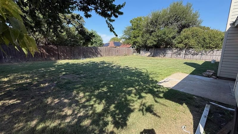 111 Iberis Court, Arlington TX 76018 - Photo 11
