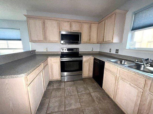 959 Aaron Drive, Burleson TX 76028 - Photo 6