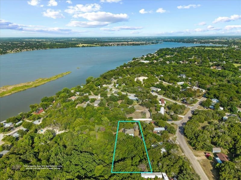 2704 Canyon Trail, Granbury TX 76048 - Photo 5